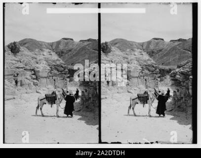 Egyptian views; Thebes. The Lybian desert Stock Photo