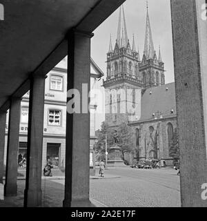 Die evangelische Kirche St. Martin in Kassel, Deutschland 1930er Jahre. Protestant St. Martin's church at Kassel, Germany 193s. Stock Photo