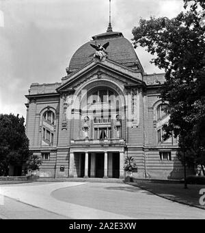 Das Theater in Gera, Großes Haus, Deutschland 1930er Jahre. Gera theatres (Grosses Haus), Germany 1930s. Stock Photo
