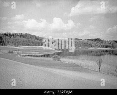 Typische Seenlandschaft in Masuren, Ostpreußen, 1930er Jahre. Typical lake landscape of Masuria, East Prussia, 1930s. Stock Photo