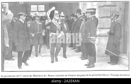 El presidente del Consejo de Ministros Sr. Maura saliendo de Palacio después de la presentación del Príncipe heredero, de Campúa, Nuevo Mundo, 16-05-1907. Stock Photo