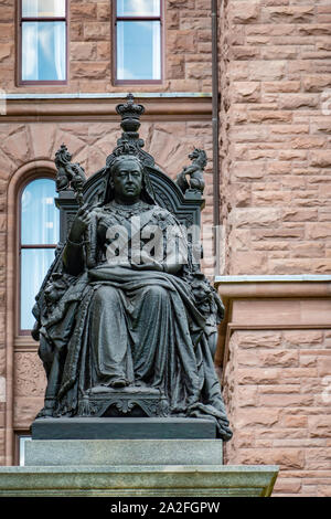Statue of Queen Victoria located in front of the Ontario Legislature queens Park Toronto Ontario. Stock Photo