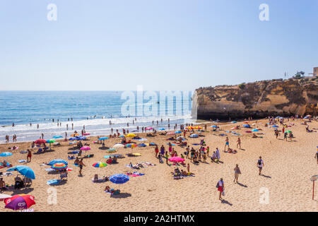 Lagos, Algarve, Portugal.  Praia da Batata or Potato Beach, the local town beach, situated near to the Forte da Ponte da Bandeira. Stock Photo