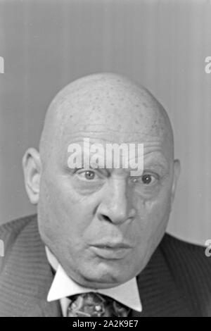 Der deutsche Schauspieler Ludwig Schmitz, Deutschland 1930er Jahre. German actor Ludwig Schmitz, Germany 1930s. Stock Photo