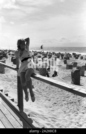 Ferien auf Westerland, Deutsches Reich 1937. Vacations on Westerland, Germany 1930s. Stock Photo