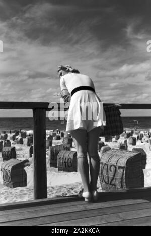 Ferien auf Westerland, Deutsches Reich 1937. Vacations on Westerland, Germany 1930s. Stock Photo