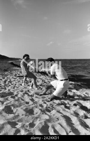 Ferien auf Westerland, Deutsches Reich 1937. Vacations on Westerland, Germany 1930s. Stock Photo