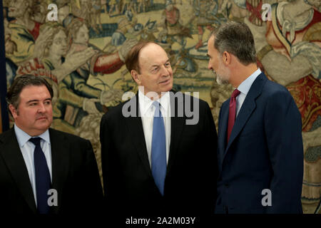 Madrid, Spain. 03rd Oct, 2019. Madrid, Spain. 3rd Oct 2019.- Felipe VI (C) King of Spain receive in audience delegation of the Congress of the United States of America. Richard Duke Buchan III (2L) ambassador, Richard Shelby (1L) senate Appropriatons Committee at the Zarzuela Palace.Credit: Juan Carlos Rojas/Picture Alliance | usage worldwide/dpa/Alamy Live News Stock Photo