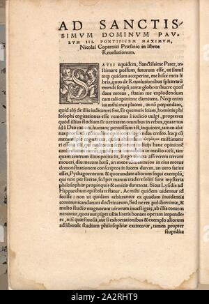 Seite aus 'Nicolaus Copernicus Torinensis Copernicus ' saint Zierbuchstabe, page from 'Nicolai Copernici Torinensis de revolutionibus orbium coelestium' with decorative letter from the 16th century, date estimated:, Fig. 1, before p. 1r, 1543, Nikolaus Kopernikus: Nicolai Copernici Torinensis de revolutionibus orbium coelestium. Norimbergae: apud Ioh. Petreium, 1543 Stock Photo