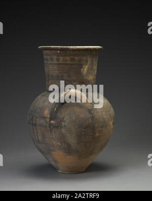 amphora, Cypriot, pigment, clay, 27-1/2 x approximately 18 (diam.) in., Ancient Art of the Mediterranean Stock Photo