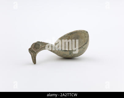 ladle, Eastern Han dynasty, Eastern Han dynasty, 25-220, earthenware, green glaze, 2-1/2 x 4-1/2 in., Asian Art Stock Photo
