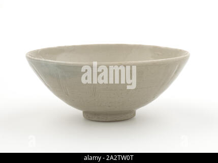 Bowl, 1280-1368, H.3 x Dia.7-1/4 in., Shufu ware Porcelain with