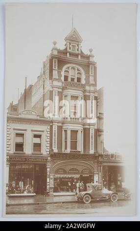 Photograph, 252 Collins Street, Melbourne, circa 1925-1934, Sepia toned photograph of the exterior of 252 Collins Street in the late 1920s or early 1930s, before it was knocked down to become the Kodak Australasia Pty Ltd building 'Kodak House' in 1935. collection of products, promotional materials, photographs and working life artefacts, when the Melbourne manufacturing plant at Stock Photo
