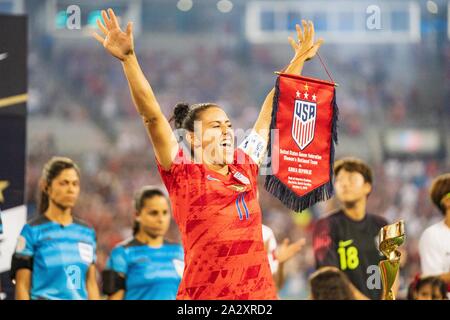 Charlotte, North Carolina, USA. 03rd Oct, 2019. The United States defender Ali Krieger (11) during the Victory Tour presented by Allstate Women's International Soccer match between South Korea and the United States at Bank of American Stadium on October 3, 2019 in Charlotte, NC. Jacob Kupferman/CSM Credit: Cal Sport Media/Alamy Live News Stock Photo