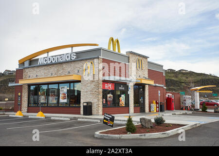 The Dalles, Oregon, USA - Mar 28, 2019: The exterior of a contemporary McDonald's restaurant. Stock Photo