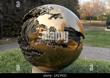 Sphere Within Sphere (Sfera con sfera) sculpture by Arnaldo Pomodoro at Hirshhorn Museum and Sculpture Garden in Washington DC, USA Stock Photo