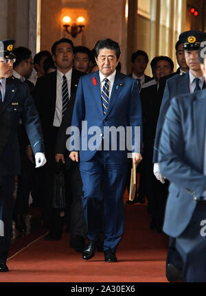 Tokyo, Japan. 04th Oct, 2019. Japan's Prime Minister Abe Shinzo walks at the National Diet in Tokyo, Japan on Friday, October 4, 2019. Photo by Mori Keizo/UPI Credit: UPI/Alamy Live News Stock Photo