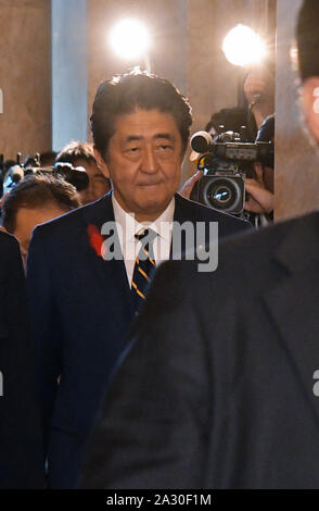 Tokyo, Japan. 04th Oct, 2019. Japan's Prime Minister Abe Shinzo walks at the National Diet in Tokyo, Japan on Friday, October 4, 2019. Photo by Mori Keizo/UPI Credit: UPI/Alamy Live News Stock Photo