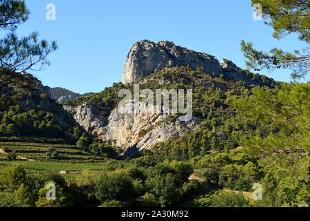 Mountain peak in the Dentelles de Montmirail Stock Photo