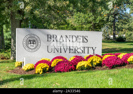 WALTHAM, MA/USA - SEPTEMBER 30, 2019: Brandeis University entrance sign and campus logo. Stock Photo