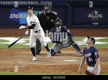 Bronx, USA. 04th Oct, 2019. New York Yankees Brett Gardner hits a solo home run in the 7th inning against the Minnesota Twins in game 1 of the American League Division Series at Yankee Stadium on Friday, October 4, 2019 in New York City. Photo by John Angelillo/UPI Credit: UPI/Alamy Live News Stock Photo