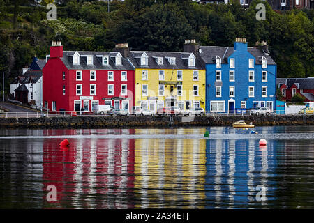 Colourful harbour front in Tobermory on the Isle of Mull Stock Photo