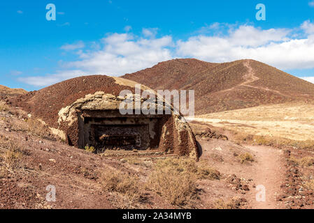Remains of the watch defence bunker from the Second World War on a hiking track to Red Mount Roja, Tenerife, Spain Stock Photo