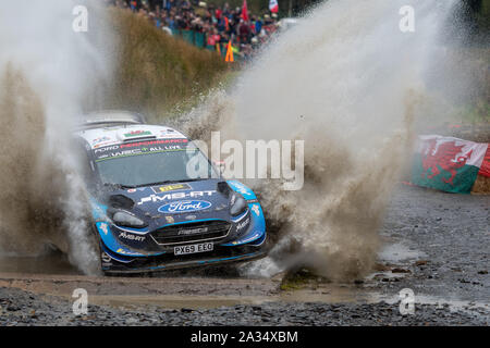 Hafren, UK. 05th Oct, 2019. SS13 Sweet Lamb Hafren, Wales Rally GB 2019 Stage 13: Elfyn EVANS & Co Driver Scott MARTIN competing in the Ford Fiesta WRC for M-Sport Ford World Rally Team hits the water splash at Sweet Lamb. Credit: News Images /Alamy Live News Stock Photo