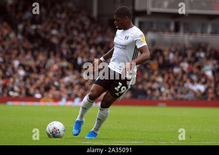 London, UK. 05th Oct, 2019. Ivan Cavaleiro of Fulham in action. EFL Skybet championship match, Fulham v Charlton Athletic at Craven Cottage in London on Saturday 5th October 2019. this image may only be used for Editorial purposes. Editorial use only, license required for commercial use. No use in betting, games or a single club/league/player publications . pic by Steffan Bowen/Andrew Orchard sports photography/Alamy Live news Credit: Andrew Orchard sports photography/Alamy Live News Stock Photo