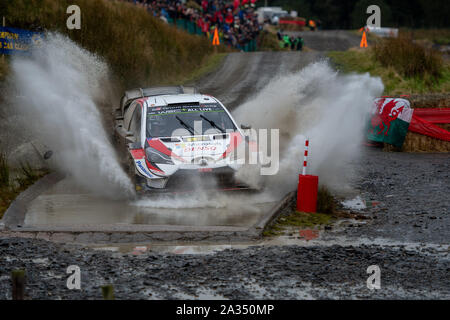 Hafren, UK. 05th Oct, 2019.SS13 Sweet Lamb Hafren, Wales Rally GB 2019 Stage 13: Kris MEEKE & Co Driver Sebastian MARSHALL competing in the Toyota Yaris WRC for Toyota Gazoo Racing WRT enters the water splash at Sweet Lamb Credit: Gareth Dalley/News Images Stock Photo