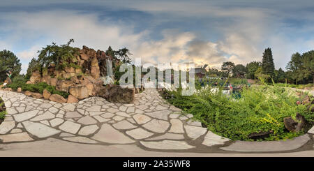 360 degree panoramic view of Chinese Garden - Botanical Garden MTL