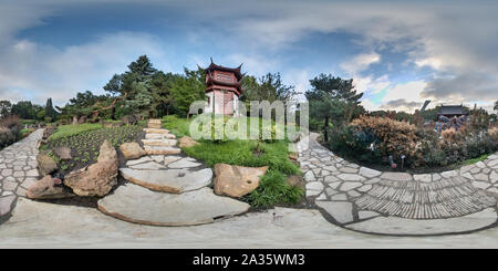 360 degree panoramic view of Chinese Garden - Botanical Garden MTL