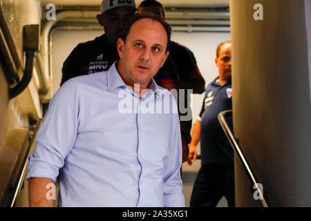 Sao Paulo, Brazil. 05th Oct 2019. SÃO PAULO, SP - 05.10.2019: SÃO PAULO FC X FORTALEZA - Rogério Ceni, Fortaleza coach upon arrival at Pacaembu Stadium before the match between Sao Paulo FC vs Fortaleza held at Pacaembu Stadium, West Zone of Sao Paulo, SP. The match is valid for the 23rd round of the 2019 Brazilian Championship. (Photo: Ricardo Moreira/Fotoarena) Credit: Foto Arena LTDA/Alamy Live News Stock Photo