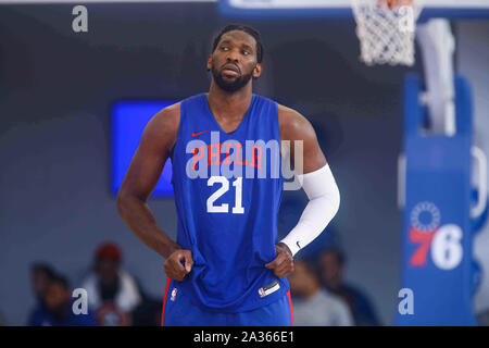 Wilmington, DE, USA. 5th Oct, 2019. Philadelphia 76ers Forward JOEL EMBIID (21) in action during the 76ers annual Blue and White scrimmage game Saturday, Oct. 05, 2019, at the 76ers Fieldhouse in Wilmington, DE Credit: Saquan Stimpson/ZUMA Wire/Alamy Live News Stock Photo