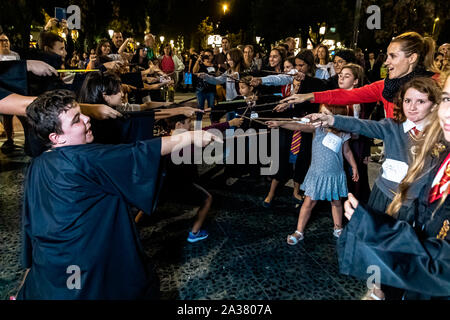 Barcelona, Catalonia, Spain. 5th Oct 2019. Duel of magic wands, crédito: Nacho Sanchez/Alamy Credit: Nacho Sánchez/Alamy Live News Stock Photo