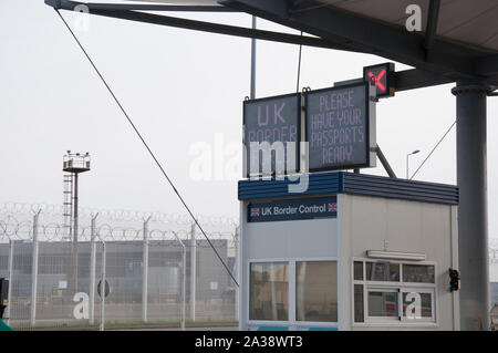 UK Customs control at the French border Stock Photo - Alamy
