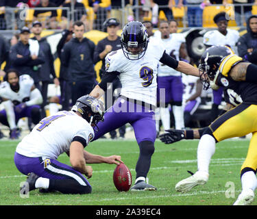 Pittsbugh, United States. 06th Oct, 2019. Baltimore Ravens kicker Justin Tucker (9) makes a 46-yard field goal to win the game 26-23 in overtime against the Pittsburgh Steelers at Heinz Field in Pittsburgh on Monday, October 6, 2019. Photo by Archie Carpenter/UPI Credit: UPI/Alamy Live News Stock Photo