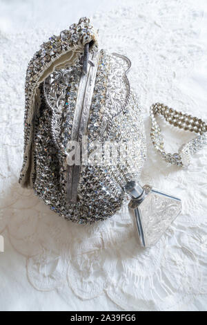 Vintage best sale rhinestone purse