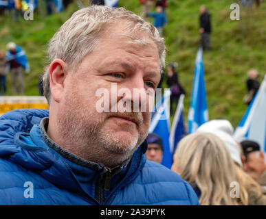 Edinburgh, Scotland, UK - 05 October 2019 - Former MP Angus Robertson at the 'All Under One Banner - AUOB' rally in Edinburgh, Scotland, UK. Stock Photo