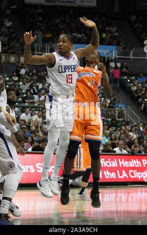 Honolulu, Hawaii. October 6, 2019 - Los Angeles Clippers guard Rodney McGruder #19 during a preseason game between the Los Angeles Clippers and the Shanghai Sharks at the Stan Sheriff Center on the campus of the University of Hawaii at Manoa in Honolulu, HI - Michael Sullivan/CSM. Stock Photo