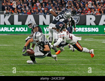 Chicago, United States. 16th Nov, 2020. Minnesota Vikings running back  Dalvin Cook (33) tires to maneuver past Chicago Bears cornerback Buster  Skrine (24) during the second quarter at Soldier Field in Chicago