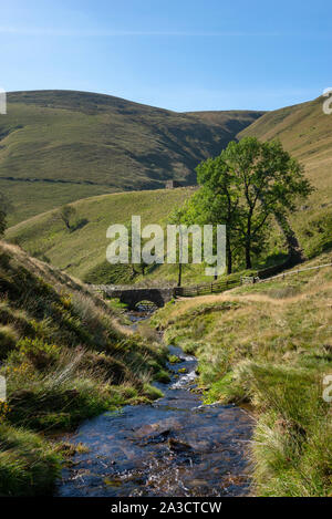 Bridge below Jacobs Ladder on the Pennine Way, Vale of Edale, Peak District national park, Derbyshire, England. Stock Photo