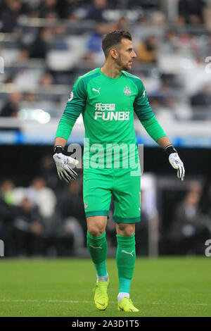 NEWCASTLE UPON TYNE, OCTOBER 6th  Martin Dubravka of Newcastle United during the Premier League match between Newcastle United and Manchester United at St. James's Park, Newcastle on Sunday 6th October 2019. (Credit: Mark Fletcher | MI News) Stock Photo