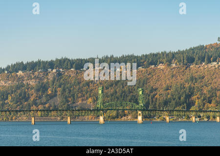Sunset view of the Hood River Bridge over the Columbia River, near Hood River, Oregon Stock Photo