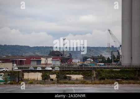 A week after a fire ravaged the Lubrizol plant in Rouen, smoke is still coming from the plant site. Uncertainties remain about the consequences of the combustion of chemicals and pollution. Following the fire on September 26th harvesting fruit and vegetables was banned in a hundred municipalities in Normandy and the Hauts-de-France. Stock Photo