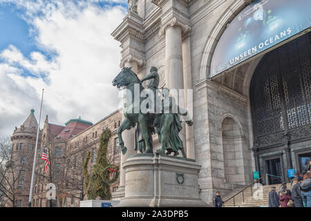 American Museum of natural history in New York  main entrance Daylight view with Theodore Roosevelt statue in the foreground Stock Photo