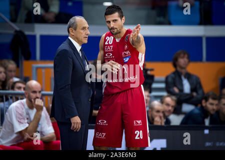 Campeonato Italiano De Basquete a Serie Pallacanestro Trieste Vs ax Armani  Exchange Olimpia Milano Foto de Stock Editorial - Imagem de esporte,  italiano: 160359668