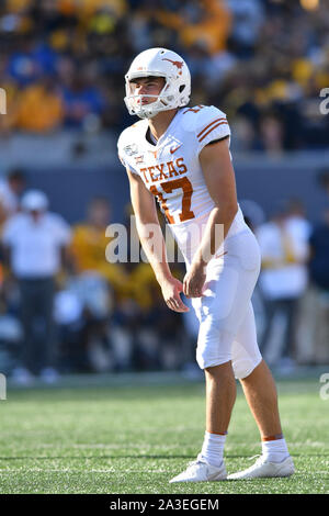 The Game. 11th Sep, 2021. Texas kicker Cameron Dicker #17 works to warm up  his leg