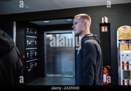 Goalkeeper Marc-Andre ter Stegen (Germany) on the way to PK in the German Football Museum. GES / Football / Press Conference of the German National Team in Dortmund, October 8, 2014 Football / Soccer: Press conference of the German national team, Dortmund, October 8, 2019 | usage worldwide Stock Photo
