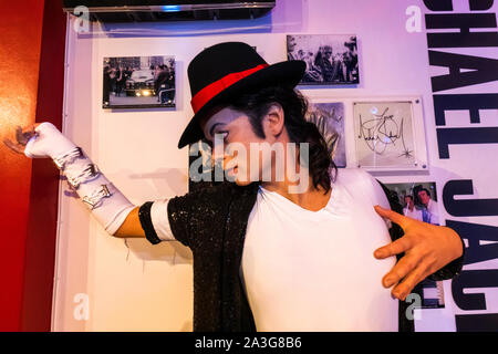 A waxwork model of Michael Jackson, as a book of condolence after the death  of Jackson is opened at Louis Tussaud's in Blackpool Stock Photo - Alamy